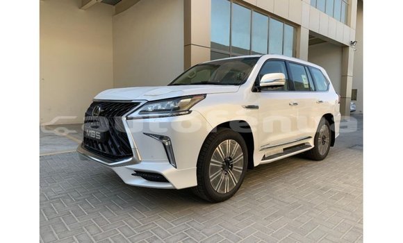 Acheter Import Voiture Lexus LX Blanc à Import - Dubai, Marquesas Acheter Import Voiture Lexus LX Blanc à Import - Dubai, Marquesas