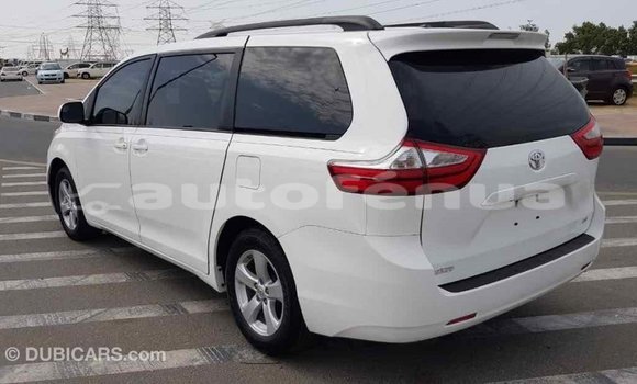 Acheter Import Voiture Toyota Sienna Blanc à Import - Dubai, Marquesas Acheter Import Voiture Toyota Sienna Blanc à Import - Dubai, Marquesas