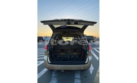 Acheter Import Voiture Toyota Sienna Autre à Import - Dubai, Marquesas Acheter Import Voiture Toyota Sienna Autre à Import - Dubai, Marquesas