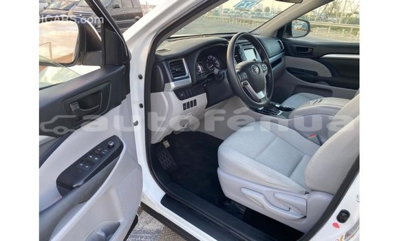 Acheter Import Voiture Toyota Highlander Blanc à Import - Dubai, Marquesas Acheter Import Voiture Toyota Highlander Blanc à Import - Dubai, Marquesas