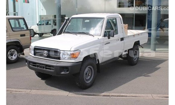 Buy Import Toyota Land Cruiser White Car in Import - Dubai in Marquesas Buy Import Toyota Land Cruiser White Car in Import - Dubai in Marquesas