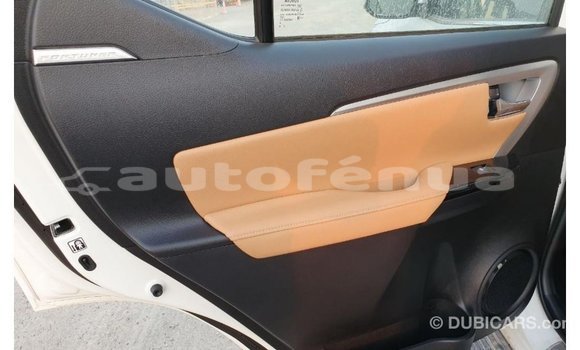 Acheter Import Voiture Toyota Fortuner Blanc à Import - Dubai, Marquesas Acheter Import Voiture Toyota Fortuner Blanc à Import - Dubai, Marquesas