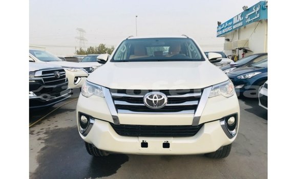 Acheter Import Voiture Toyota Fortuner Blanc à Import - Dubai, Marquesas Acheter Import Voiture Toyota Fortuner Blanc à Import - Dubai, Marquesas