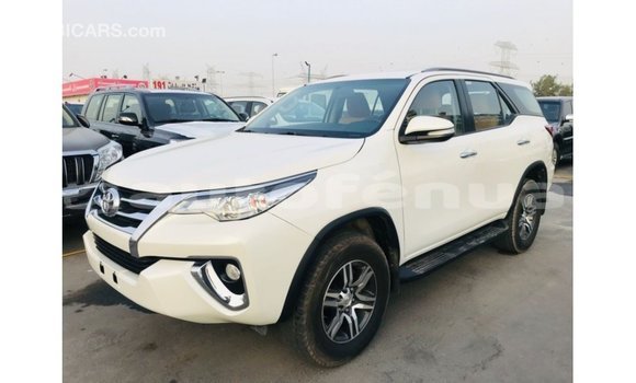 Acheter Import Voiture Toyota Fortuner Blanc à Import - Dubai, Marquesas Acheter Import Voiture Toyota Fortuner Blanc à Import - Dubai, Marquesas