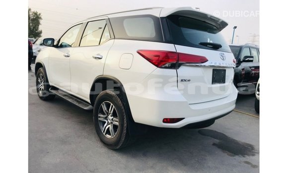 Acheter Import Voiture Toyota Fortuner Blanc à Import - Dubai, Marquesas Acheter Import Voiture Toyota Fortuner Blanc à Import - Dubai, Marquesas