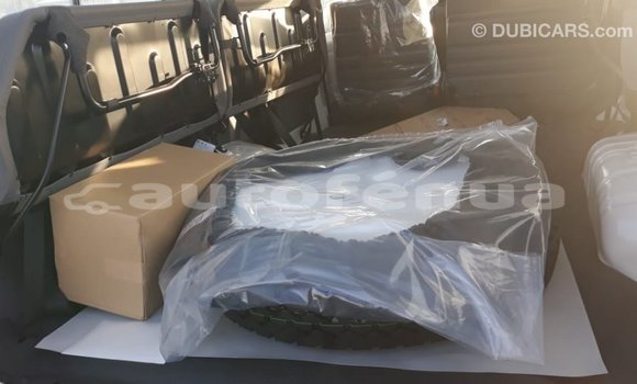 Acheter Import Voiture Toyota Land Cruiser Blanc à Import - Dubai, Marquesas Acheter Import Voiture Toyota Land Cruiser Blanc à Import - Dubai, Marquesas