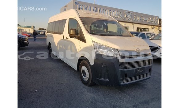 Acheter Import Voiture Toyota Hiace Blanc à Import - Dubai, Marquesas Acheter Import Voiture Toyota Hiace Blanc à Import - Dubai, Marquesas