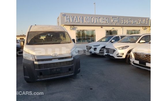 Acheter Import Voiture Toyota Hiace Blanc à Import - Dubai, Marquesas Acheter Import Voiture Toyota Hiace Blanc à Import - Dubai, Marquesas