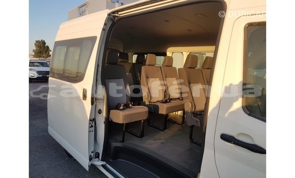 Acheter Import Voiture Toyota Hiace Blanc à Import - Dubai, Marquesas Acheter Import Voiture Toyota Hiace Blanc à Import - Dubai, Marquesas
