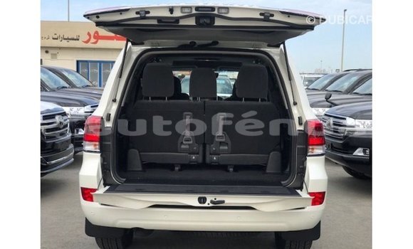 Acheter Import Voiture Toyota Land Cruiser Blanc à Import - Dubai, Marquesas Acheter Import Voiture Toyota Land Cruiser Blanc à Import - Dubai, Marquesas