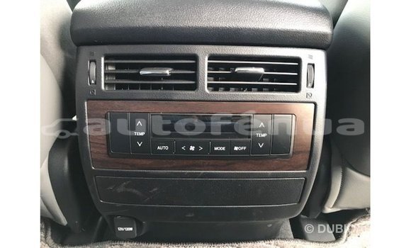 Acheter Import Voiture Toyota Land Cruiser Blanc à Import - Dubai, Marquesas Acheter Import Voiture Toyota Land Cruiser Blanc à Import - Dubai, Marquesas