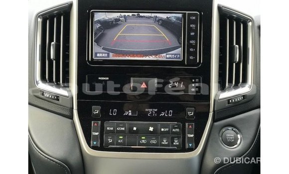 Acheter Import Voiture Toyota Land Cruiser Blanc à Import - Dubai, Marquesas Acheter Import Voiture Toyota Land Cruiser Blanc à Import - Dubai, Marquesas