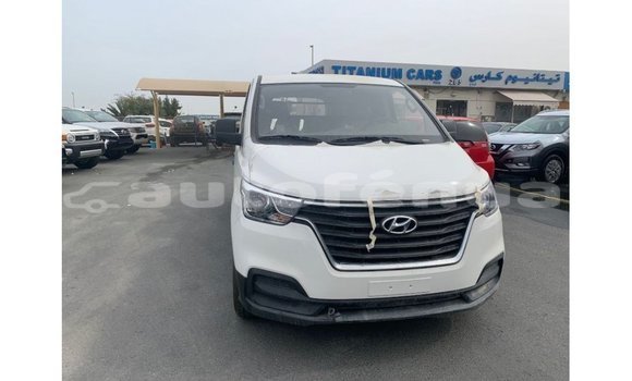 Buy Import Hyundai Cargo White Car in Import - Dubai in Marquesas Buy Import Hyundai Cargo White Car in Import - Dubai in Marquesas