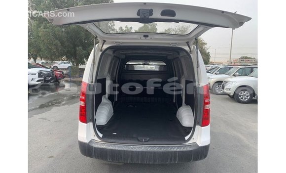 Buy Import Hyundai Cargo White Car in Import - Dubai in Marquesas Buy Import Hyundai Cargo White Car in Import - Dubai in Marquesas