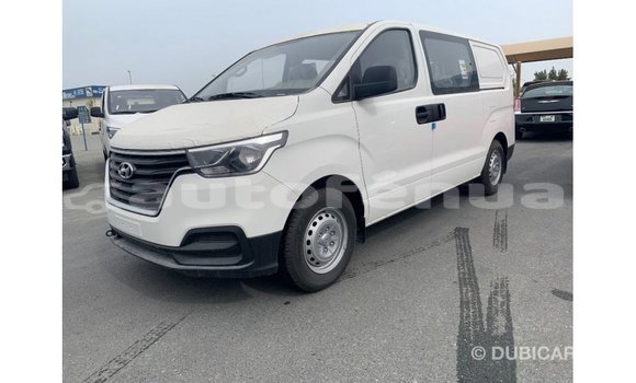 Buy Import Hyundai Cargo White Car in Import - Dubai in Marquesas Buy Import Hyundai Cargo White Car in Import - Dubai in Marquesas