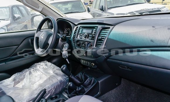 Acheter Import Voiture Mitsubishi L200 Blanc à Import - Dubai, Marquesas Acheter Import Voiture Mitsubishi L200 Blanc à Import - Dubai, Marquesas