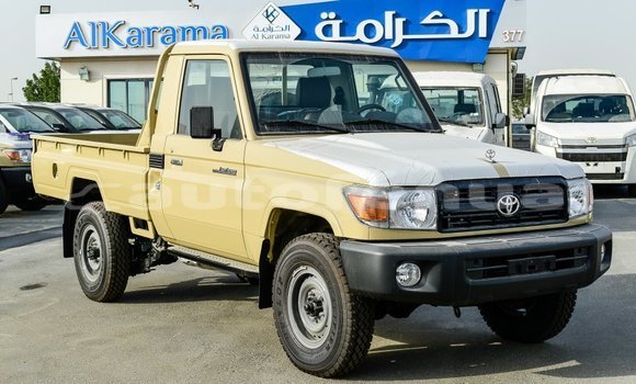 Acheter Import Voiture Toyota Land Cruiser Beige à Import - Dubai, Marquesas Acheter Import Voiture Toyota Land Cruiser Beige à Import - Dubai, Marquesas