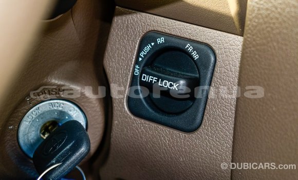 Acheter Import Voiture Toyota Land Cruiser Beige à Import - Dubai, Marquesas Acheter Import Voiture Toyota Land Cruiser Beige à Import - Dubai, Marquesas