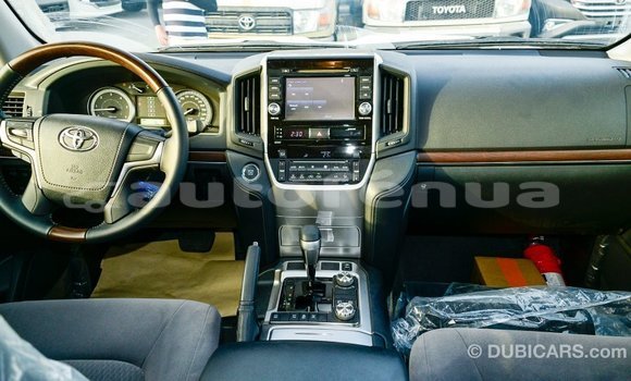 Acheter Import Voiture Toyota Land Cruiser Blanc à Import - Dubai, Marquesas Acheter Import Voiture Toyota Land Cruiser Blanc à Import - Dubai, Marquesas