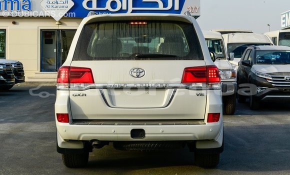 Acheter Import Voiture Toyota Land Cruiser Blanc à Import - Dubai, Marquesas Acheter Import Voiture Toyota Land Cruiser Blanc à Import - Dubai, Marquesas
