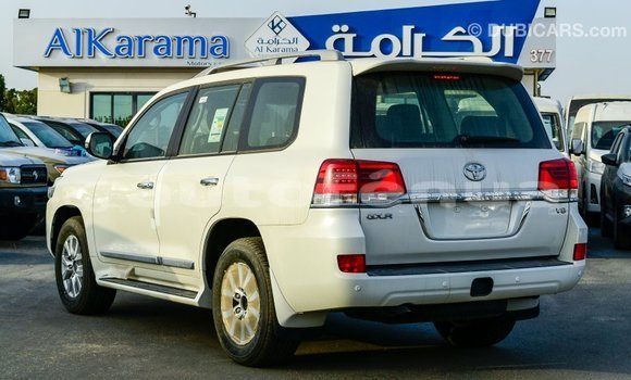 Acheter Import Voiture Toyota Land Cruiser Blanc à Import - Dubai, Marquesas Acheter Import Voiture Toyota Land Cruiser Blanc à Import - Dubai, Marquesas