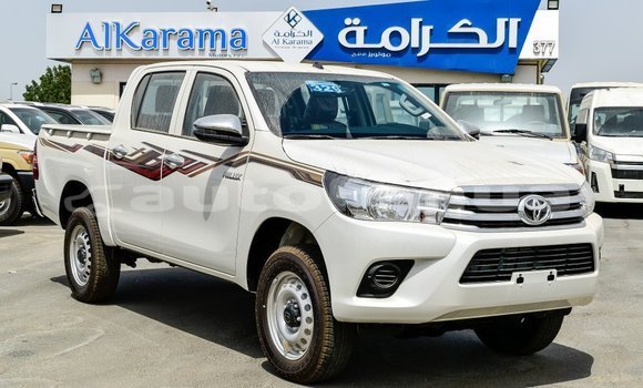 Acheter Import Voiture Toyota Hilux Blanc à Import - Dubai, Marquesas Acheter Import Voiture Toyota Hilux Blanc à Import - Dubai, Marquesas