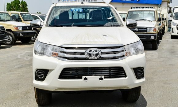 Acheter Import Voiture Toyota Hilux Blanc à Import - Dubai, Marquesas Acheter Import Voiture Toyota Hilux Blanc à Import - Dubai, Marquesas