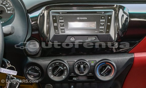 Acheter Import Voiture Toyota Hilux Blanc à Import - Dubai, Marquesas Acheter Import Voiture Toyota Hilux Blanc à Import - Dubai, Marquesas