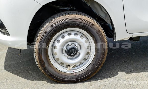 Acheter Import Voiture Toyota Hilux Blanc à Import - Dubai, Marquesas Acheter Import Voiture Toyota Hilux Blanc à Import - Dubai, Marquesas