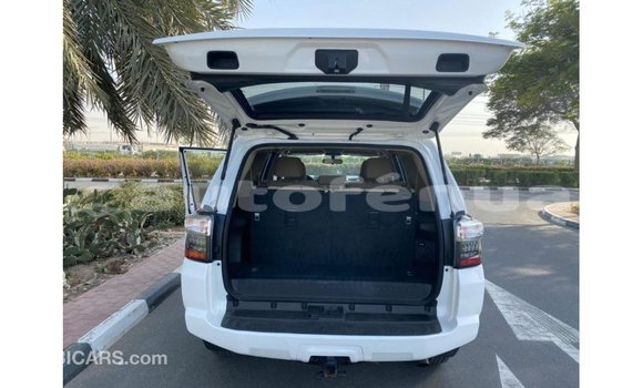 Acheter Import Voiture Toyota 4Runner Blanc à Import - Dubai, Marquesas Acheter Import Voiture Toyota 4Runner Blanc à Import - Dubai, Marquesas