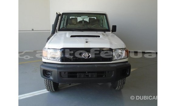 Acheter Import Voiture Toyota Land Cruiser Blanc à Import - Dubai, Marquesas Acheter Import Voiture Toyota Land Cruiser Blanc à Import - Dubai, Marquesas