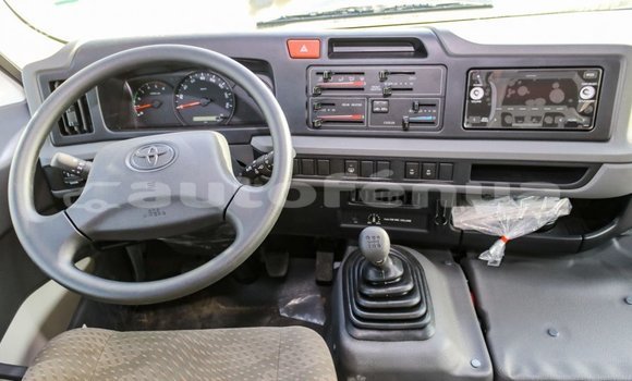 Acheter Import Voiture Toyota Coaster Blanc à Import - Dubai, Marquesas Acheter Import Voiture Toyota Coaster Blanc à Import - Dubai, Marquesas