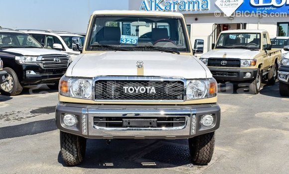 Acheter Import Voiture Toyota Land Cruiser Beige à Import - Dubai, Marquesas Acheter Import Voiture Toyota Land Cruiser Beige à Import - Dubai, Marquesas