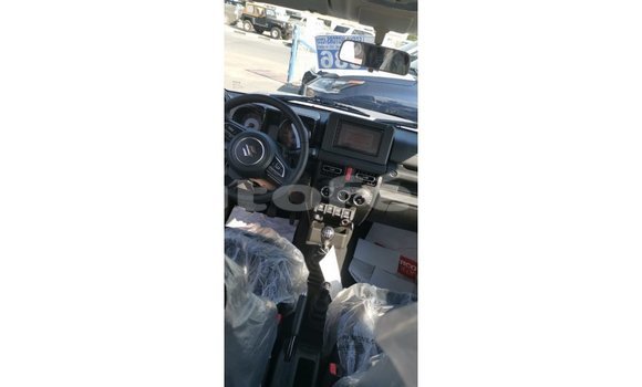 Acheter Import Voiture Suzuki Jimny Vert à Import - Dubai, Marquesas Acheter Import Voiture Suzuki Jimny Vert à Import - Dubai, Marquesas