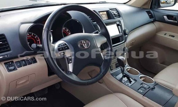 Acheter Import Voiture Toyota Highlander Vert à Import - Dubai, Marquesas Acheter Import Voiture Toyota Highlander Vert à Import - Dubai, Marquesas