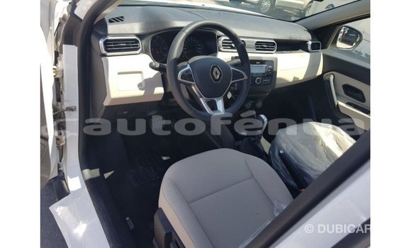 Buy Import Renault 19 White Car in Import - Dubai in Marquesas Buy Import Renault 19 White Car in Import - Dubai in Marquesas