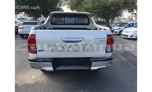 Acheter Import Voiture Toyota Hilux Blanc à Import - Dubai, Marquesas Acheter Import Voiture Toyota Hilux Blanc à Import - Dubai, Marquesas