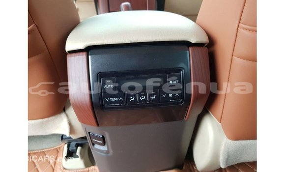 Acheter Import Voiture Toyota Prado Blanc à Import - Dubai, Marquesas Acheter Import Voiture Toyota Prado Blanc à Import - Dubai, Marquesas