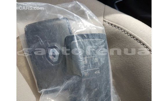 Acheter Import Voiture Renault 19 Vert à Import - Dubai, Marquesas Acheter Import Voiture Renault 19 Vert à Import - Dubai, Marquesas