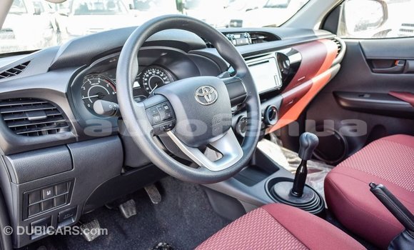 Acheter Import Voiture Toyota Hilux Blanc à Import - Dubai, Marquesas Acheter Import Voiture Toyota Hilux Blanc à Import - Dubai, Marquesas