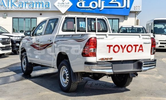 Acheter Import Voiture Toyota Hilux Blanc à Import - Dubai, Marquesas Acheter Import Voiture Toyota Hilux Blanc à Import - Dubai, Marquesas