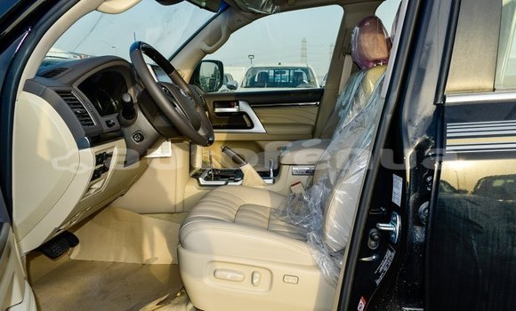 Acheter Import Voiture Toyota Land Cruiser Noir à Import - Dubai, Marquesas Acheter Import Voiture Toyota Land Cruiser Noir à Import - Dubai, Marquesas