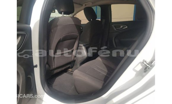 Buy Import Chrysler 200 White Car in Import - Dubai in Marquesas Buy Import Chrysler 200 White Car in Import - Dubai in Marquesas