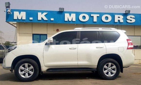 Buy Import Toyota Land Cruiser White Car in Import - Dubai in Marquesas Buy Import Toyota Land Cruiser White Car in Import - Dubai in Marquesas