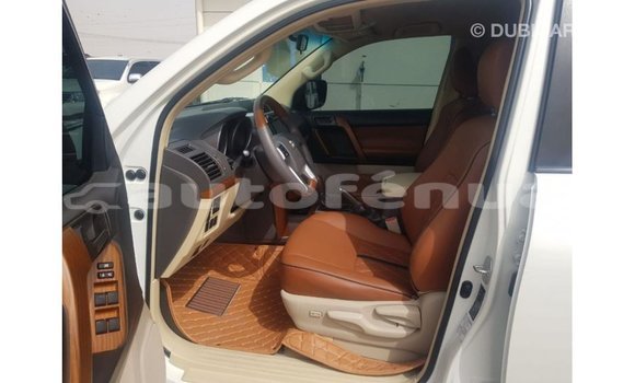 Buy Import Toyota Land Cruiser White Car in Import - Dubai in Marquesas Buy Import Toyota Land Cruiser White Car in Import - Dubai in Marquesas