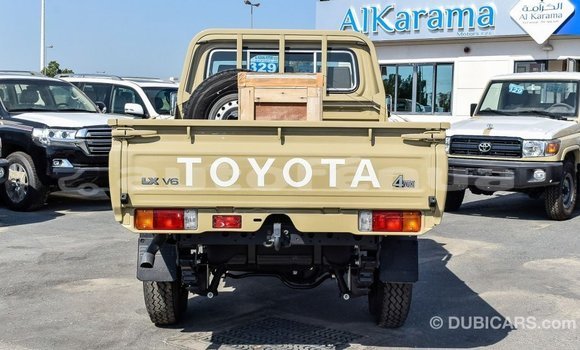 Acheter Import Voiture Toyota Land Cruiser Beige à Import - Dubai, Marquesas Acheter Import Voiture Toyota Land Cruiser Beige à Import - Dubai, Marquesas