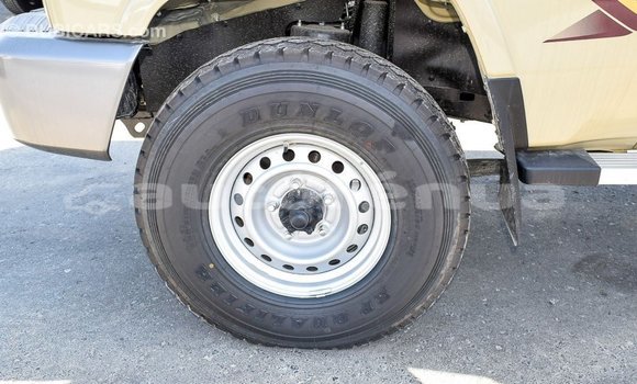 Acheter Import Voiture Toyota Land Cruiser Beige à Import - Dubai, Marquesas Acheter Import Voiture Toyota Land Cruiser Beige à Import - Dubai, Marquesas