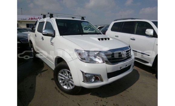 Buy Import Toyota Hilux White Car in Import - Dubai in Marquesas Buy Import Toyota Hilux White Car in Import - Dubai in Marquesas