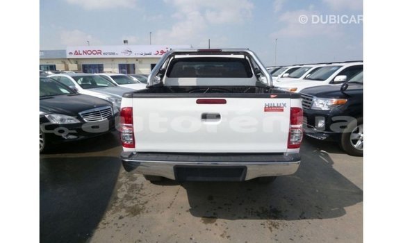 Buy Import Toyota Hilux White Car in Import - Dubai in Marquesas Buy Import Toyota Hilux White Car in Import - Dubai in Marquesas