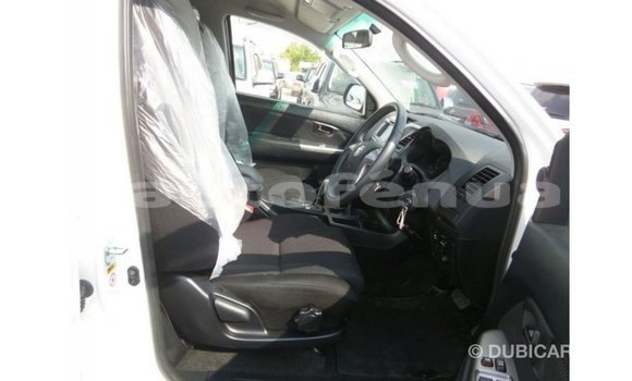 Buy Import Toyota Hilux White Car in Import - Dubai in Marquesas Buy Import Toyota Hilux White Car in Import - Dubai in Marquesas